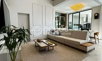 Casa em condomínio à venda, 4 quartos, 4 suítes, 4 vagas, Granja Marileusa - Uberlândia/MG