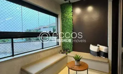 Apartamento à venda, 2 quartos, 1 suíte, 2 vagas, Santa Mônica - Uberlândia/MG