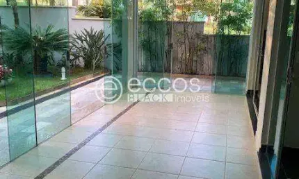Casa em condomínio à venda, 4 quartos, 2 suítes, 3 vagas, Aclimação - Uberlândia/MG