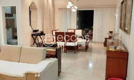 Casa em condomínio à venda, 4 quartos, 4 suítes, 6 vagas, Nova Uberlândia - Uberlândia/MG