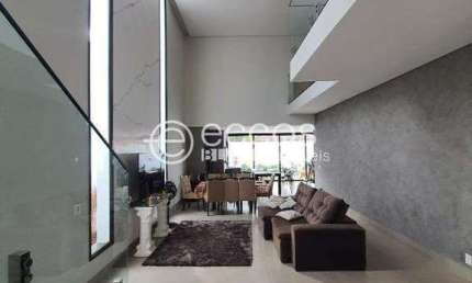 Casa em condomínio à venda, 4 quartos, 4 suítes, 2 vagas, Novo Mundo - Uberlândia/MG