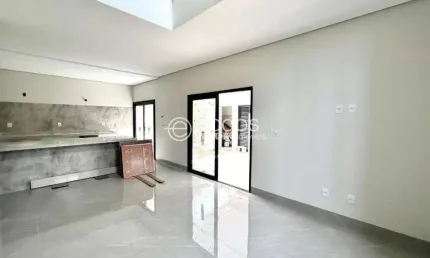 Casa em condomínio à venda, 3 quartos, 3 suítes, 2 vagas, Aclimação - Uberlândia/MG