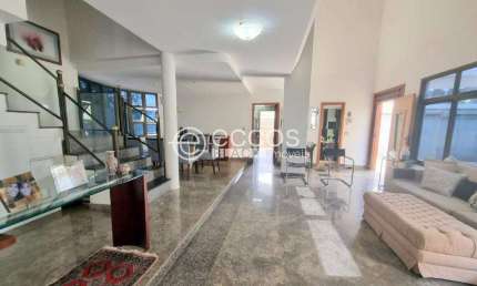 Casa à venda, 4 quartos, 4 suítes, 4 vagas, Morada da Colina - Uberlândia/MG