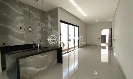 Casa à venda, 3 quartos, 3 suítes, 2 vagas, Aclimação - Uberlândia/MG