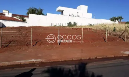 Terreno à venda na Avenida Concórdia, --, Morada da Colina, Uberlândia