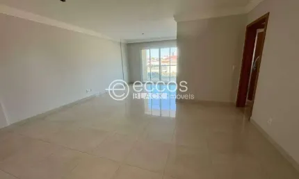 Apartamento à venda, 3 quartos, 1 suíte, 2 vagas, Martins - Uberlândia/MG