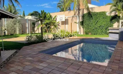 Casa à venda, 4 quartos, 4 suítes, 5 vagas, Morada da Colina - Uberlândia/MG