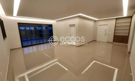 Cobertura à venda, 4 quartos, 3 suítes, 4 vagas, Morada da Colina - Uberlândia/MG
