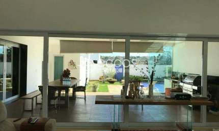 Casa à venda, 5 quartos, 4 suítes, 1 vaga, Morada da Colina - Uberlândia/MG