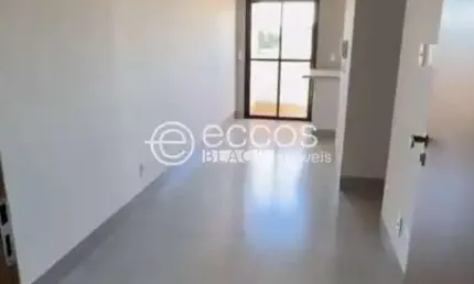 Apartamento à venda, 2 quartos, 1 suíte, 2 vagas, Santa Mônica - Uberlândia/MG