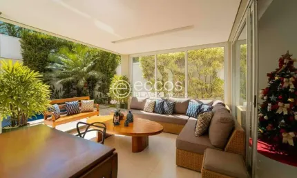 Casa à venda, 4 quartos, 3 suítes, 4 vagas, Jardim Sul - Uberlândia/MG