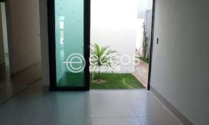 Casa à venda, 3 quartos, 1 suíte, 2 vagas, Laranjeiras - Uberlândia/MG