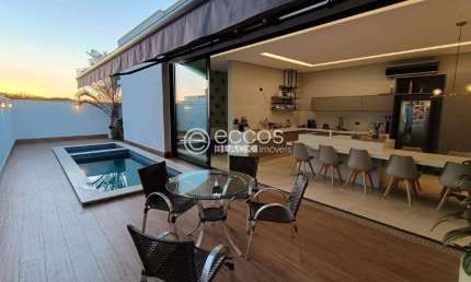 Casa à venda, 3 quartos, 3 suítes, 3 vagas, Granja Marileusa - Uberlândia/MG