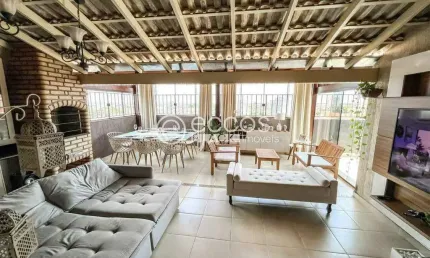 APARTAMENTO DUPLEX à venda, 5 quartos, 1 suíte, 2 vagas, Brasil - Uberlândia/MG
