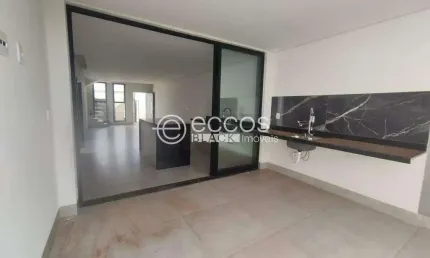 Casa à venda, 3 quartos, 1 suíte, 2 vagas, Grand Ville - Uberlândia/MG