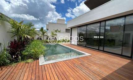 Casa em condomínio à venda, 1 quarto, 3 suítes, 4 vagas, Granja Marileusa - Uberlândia/MG