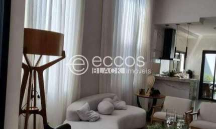 Casa à venda, 3 quartos, 3 suítes, 2 vagas, Alto Umuarama - Uberlândia/MG