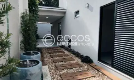 Casa à venda, 4 quartos, 2 suítes, 3 vagas, Santa Mônica - Uberlândia/MG