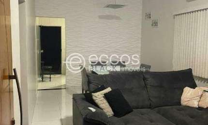 Casa à venda, 3 quartos, 1 suíte, 4 vagas, Jardim Europa - Uberlândia/MG