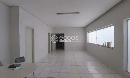 Prédio para aluguel, 3 vagas, centro - uberlândia/mg