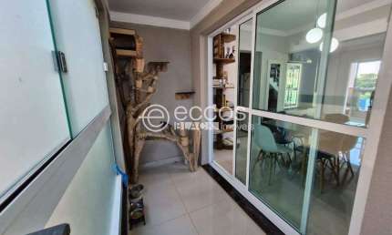 Cobertura à venda, 3 quartos, 1 suíte, 1 vaga, Santa Mônica - Uberlândia/MG