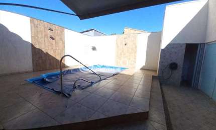 Casa à venda, 3 quartos, 1 suíte, 2 vagas, São Jorge - Uberlândia/MG