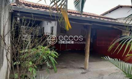Casa à venda, 2 quartos, 1 suíte, 2 vagas, Tubalina - Uberlândia/MG