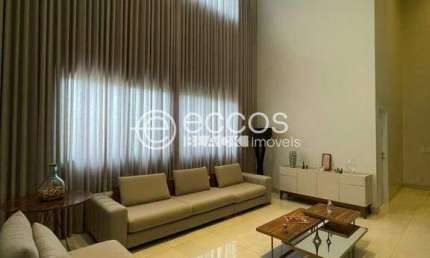 Casa em condomínio à venda, 3 quartos, 3 suítes, 4 vagas, Nova Uberlândia - Uberlândia/MG