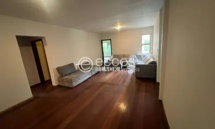 Chácara à venda, 3 quartos, 3 suítes, 4 vagas, Morada do Sol - Uberlândia/MG