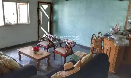 Casa à venda, 4 quartos, 3 suítes, 3 vagas, Brasil - Uberlândia/MG