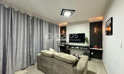 Casa à venda, 5 quartos, 1 suíte, 2 vagas, Santa Maria - UBERABA/MG