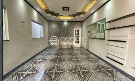 Casa à venda, 3 quartos, 1 suíte, 2 vagas, Jardim Elza Amuí I - UBERABA/MG