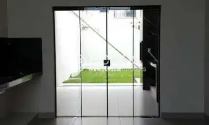 Casa à venda, 3 quartos, 1 suíte, 2 vagas, Jardim Holanda - Uberlândia/MG