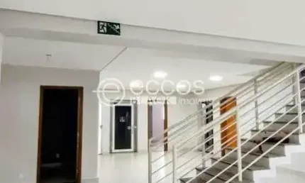 Imóvel Comercial para aluguel, 4 vagas, Centro - Uberlândia/MG