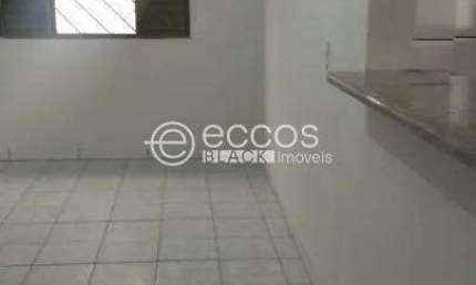 Casa à venda, 6 quartos, 1 suíte, 3 vagas, Laranjeiras - Uberlândia/MG