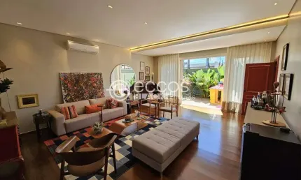 Casa à venda, 3 quartos, 3 suítes, 4 vagas, Mercês - UBERABA/MG