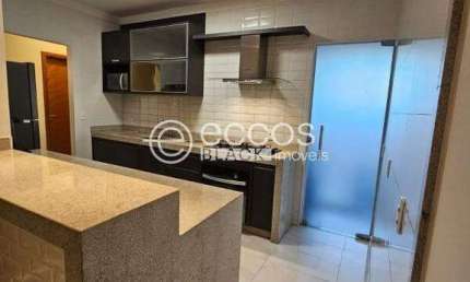 Casa em condomínio à venda, 3 quartos, 1 suíte, 2 vagas, Vila Arquelau - UBERABA/MG