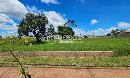 Terreno à venda, Parque das Laranjeiras - UBERABA/MG