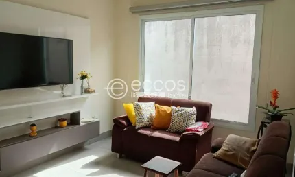 Casa à venda, 4 quartos, 1 suíte, 4 vagas, Granada - Uberlândia/MG