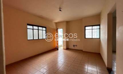 Casa à venda, 3 quartos, 3 vagas, Segismundo Pereira - Uberlândia/MG