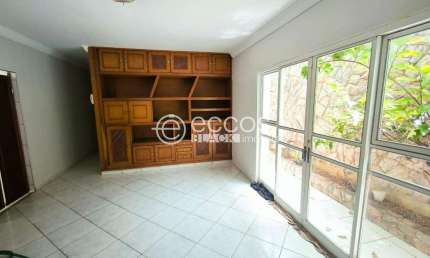 Casa para aluguel, 4 quartos, 3 suítes, 4 vagas, Fundinho - Uberlândia/MG