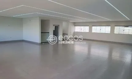 Prédio para alugar na Rua Arlindo Teixeira, --, Martins, Uberlândia
