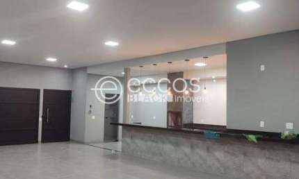 Casa à venda, 4 quartos, 4 suítes, 4 vagas, Rosário - ARAGUARI/MG