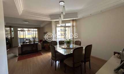 Apartamento à venda, 3 quartos, 2 suítes, 2 vagas, Tabajaras - Uberlândia/MG