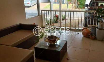 Casa em condomínio à venda, 2 quartos, 3 vagas, Recreio dos Bandeirantes - UBERABA/MG
