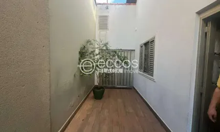 Casa à venda, 3 quartos, 1 suíte, 3 vagas, Presidente Roosevelt - Uberlândia/MG