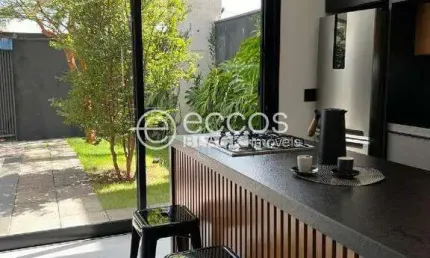 Casa para aluguel, 3 quartos, 1 suíte, 2 vagas, Granja Marileusa - Uberlândia/MG
