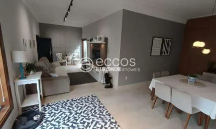 Casa à venda, 3 quartos, 1 suíte, 3 vagas, Jardim Nenê Gomes - UBERABA/MG