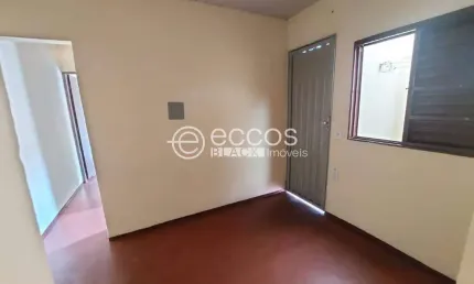 Casa com 2 quartos à venda na Rua Jorge Cauhy, --, Planalto, Uberlândia
