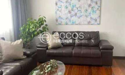 Apartamento à venda, 3 quartos, 1 suíte, 1 vaga, Santo Antônio - Belo Horizonte/MG